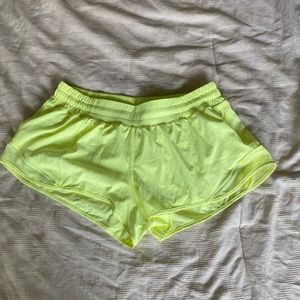 Lululemon Hotty Hot Short 2.5” Sz 8